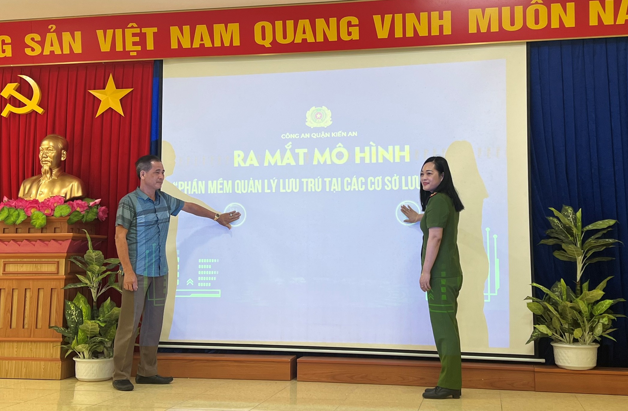 Công an quận Kiến An: Ra mắt mô hình “Triển khai phần mềm lưu trú”